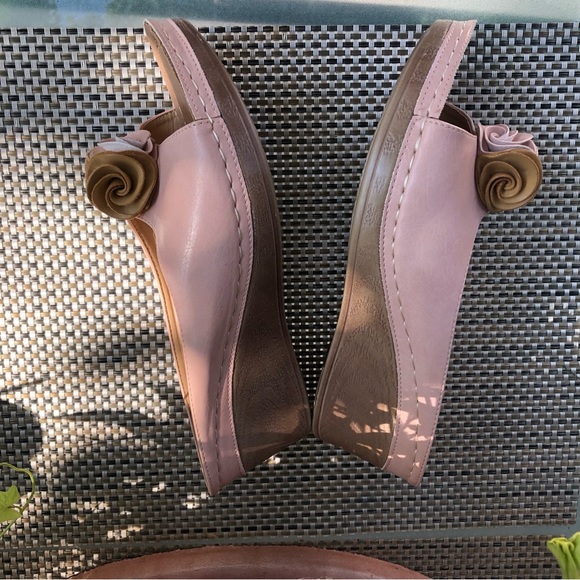 GoodChoice Vegan Slides w/flower - Picture 4 of 7